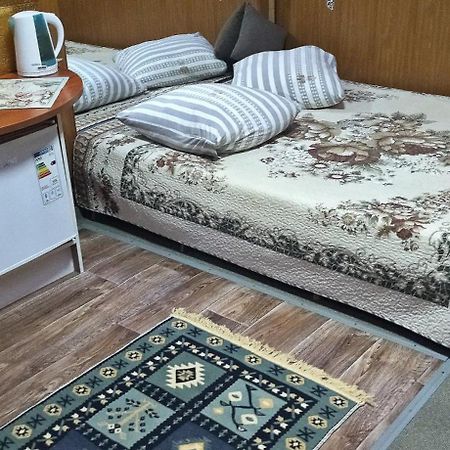 Apartment In A Guest House Almatı Dış mekan fotoğraf